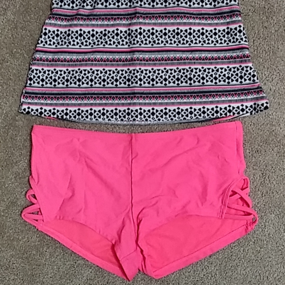 Bathing suit - Picture 3 of 5